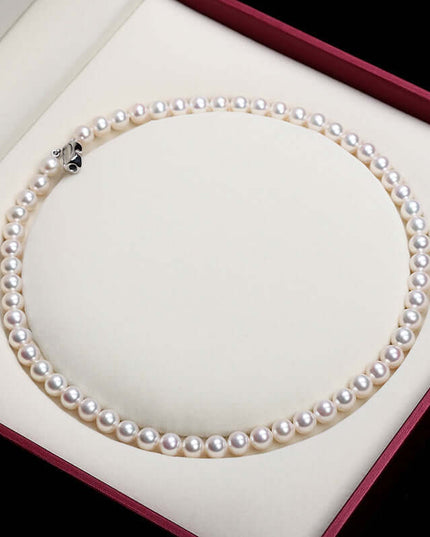 Pearl necklace