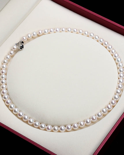 Pearl necklace